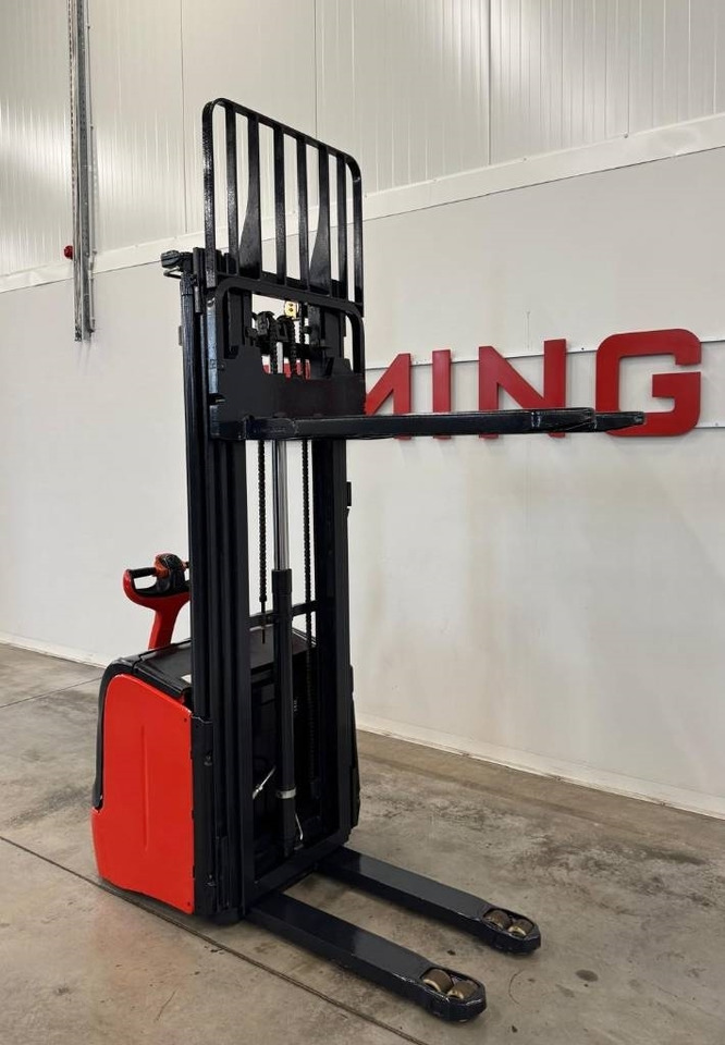 Linde 10848 L14 - Stacker: foto 3 Linde 10848 L14 - Stacker: foto 3