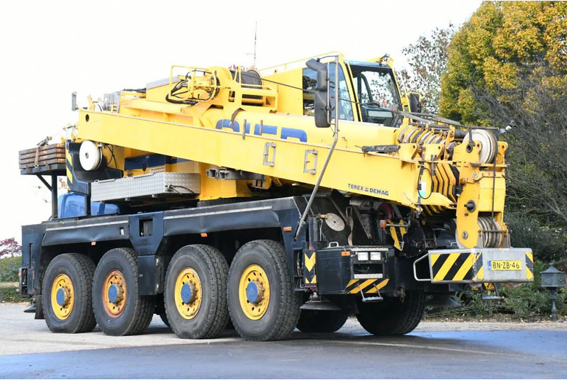 Demag AC60 CITY CLASS! Double cab!!8X8!! - Grua móvel: foto 2 Demag AC60 CITY CLASS! Double cab!!8X8!! - Grua móvel: foto 2