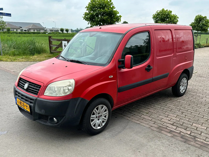 Fiat Doblò 1.9 JTD LANG Airco/Klima schuifdeur EXPORT! - Furgão compacto: foto 3 Fiat Doblò 1.9 JTD LANG Airco/Klima schuifdeur EXPORT! - Furgão compacto: foto 3