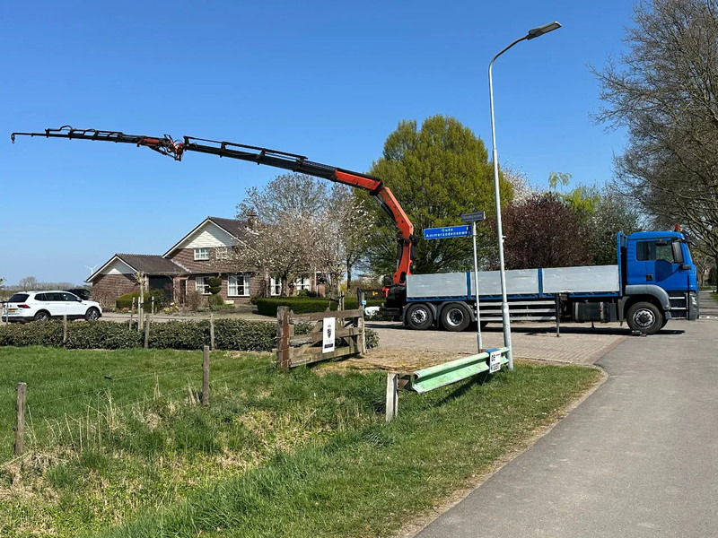 MAN TGA 26.440 6x4 HYDRODRIVE!!PALFINGER 29tm Fly jib/!!!ROOF/DACH/MONTAGE!!MANUTENTION!! CRANE!! - Camião grua: foto 4 MAN TGA 26.440 6x4 HYDRODRIVE!!PALFINGER 29tm Fly jib/!!!ROOF/DACH/MONTAGE!!MANUTENTION!! CRANE!! - Camião grua: foto 4