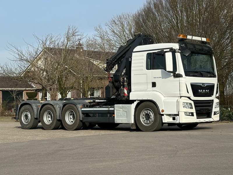 MAN TGS 35.500 8x4!!TRIPLE!!HMF 32TM/FLYJIB/HOOKLIFT!!EURO6!! ROOF/DACH/CONSTRUCTION!!203tkm!! TOP!! - Camião polibenne, Camião grua: foto 2 MAN TGS 35.500 8x4!!TRIPLE!!HMF 32TM/FLYJIB/HOOKLIFT!!EURO6!! ROOF/DACH/CONSTRUCTION!!203tkm!! TOP!! - Camião polibenne, Camião grua: foto 2