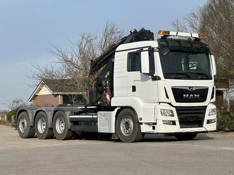 MAN TGS 35.500 8x4!!TRIPLE!!HMF 32TM/FLYJIB/HOOKLIFT!!EURO6!! ROOF/DACH/CONSTRUCTION!!203tkm!! TOP!! - Camião polibenne, Camião grua: foto 4 MAN TGS 35.500 8x4!!TRIPLE!!HMF 32TM/FLYJIB/HOOKLIFT!!EURO6!! ROOF/DACH/CONSTRUCTION!!203tkm!! TOP!! - Camião polibenne, Camião grua: foto 4