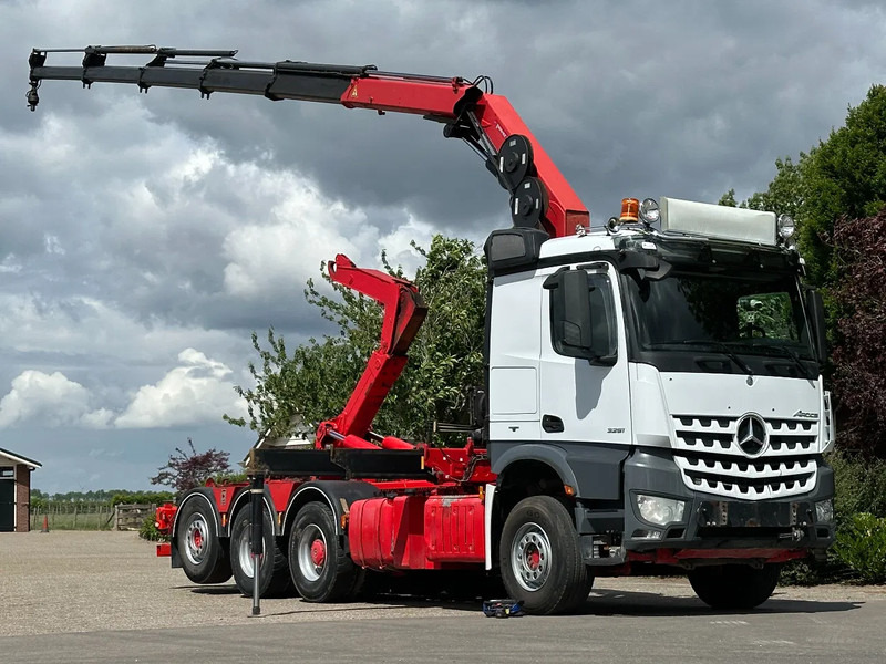 Mercedes-Benz Arocs 3251 8x4 TRIPLE!!26TM KRAAN/HAAK!!EURO6!!TOP! - Camião polibenne, Camião grua: foto 1 Mercedes-Benz Arocs 3251 8x4 TRIPLE!!26TM KRAAN/HAAK!!EURO6!!TOP! - Camião polibenne, Camião grua: foto 1