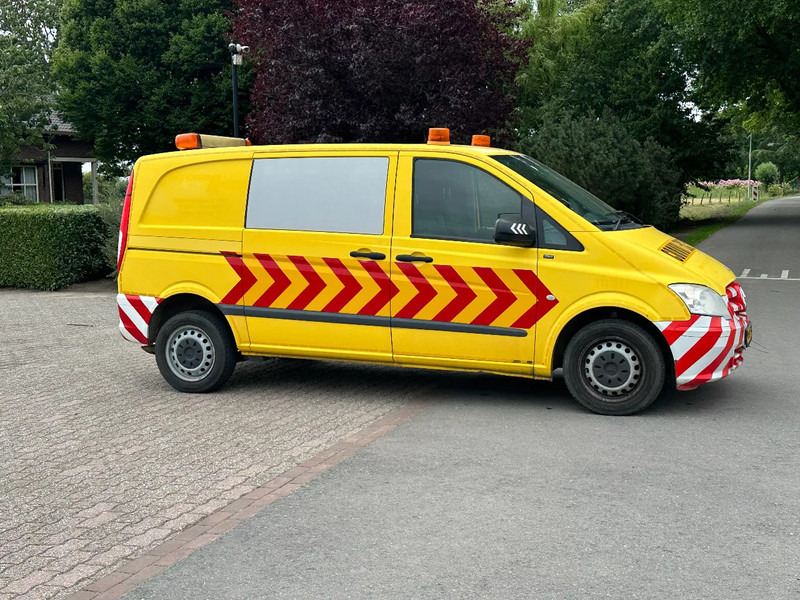 Mercedes-Benz Vito 113 CDI AUTOMAAT!!CONVOI EXCEPTIONNEL!!BEGELEIDINGSWAGEN!! - Furgão compacto: foto 2 Mercedes-Benz Vito 113 CDI AUTOMAAT!!CONVOI EXCEPTIONNEL!!BEGELEIDINGSWAGEN!! - Furgão compacto: foto 2