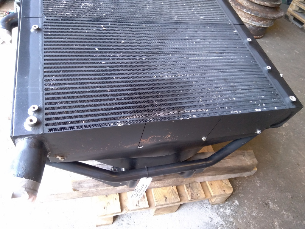 Bomag BM1000-35 - - Intercooler por Máquina de construção: foto 1 Bomag BM1000-35 - - Intercooler por Máquina de construção: foto 1