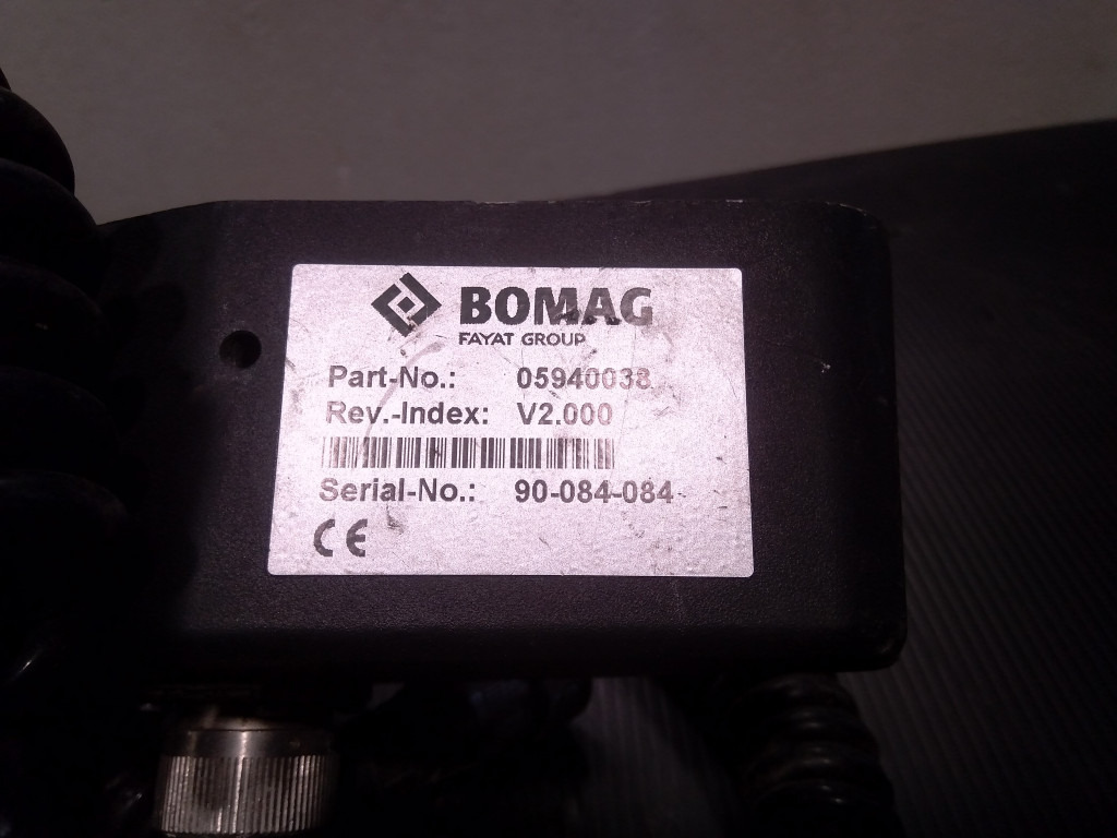 Bomag BM2000-75 - - Painel de instrumentos por Máquina de construção: foto 4 Bomag BM2000-75 - - Painel de instrumentos por Máquina de construção: foto 4