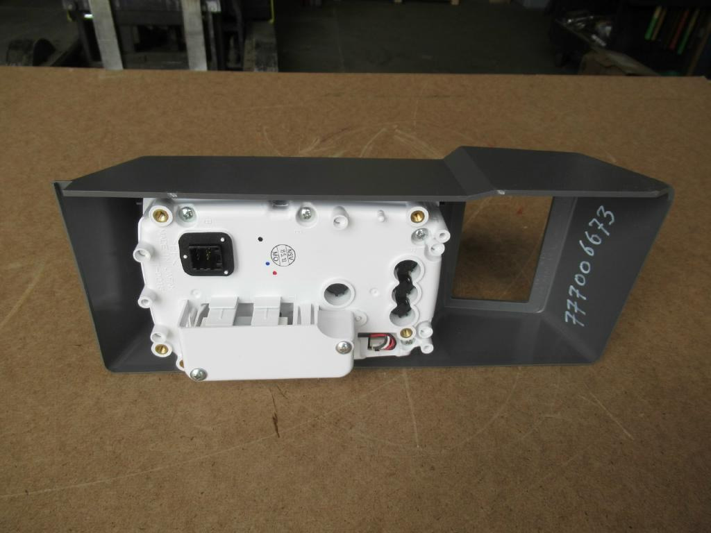 CNH YN59E00017F1 - - Painel de instrumentos por Máquina de construção: foto 4 CNH YN59E00017F1 - - Painel de instrumentos por Máquina de construção: foto 4