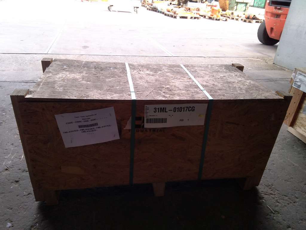 Case 31ML-01017CG - 31ML-01018CG - Tanque hidráulico por Máquina de construção: foto 2 Case 31ML-01017CG - 31ML-01018CG - Tanque hidráulico por Máquina de construção: foto 2