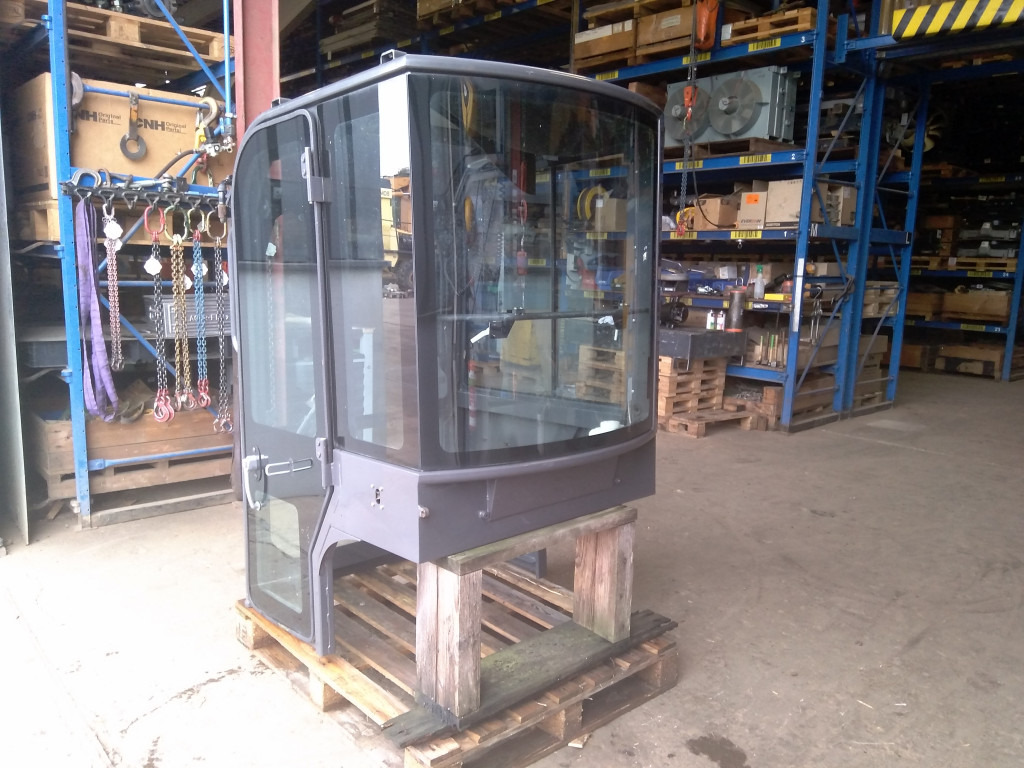 Case 72276641 - Cabine por Máquina de construção: foto 2 Case 72276641 - Cabine por Máquina de construção: foto 2