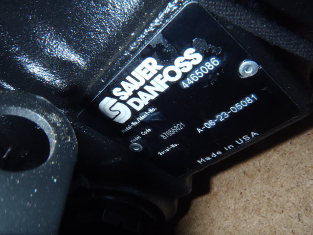 Case 87055821 - 4465086 - Bomba hidráulica por Máquina de construção: foto 3 Case 87055821 - 4465086 - Bomba hidráulica por Máquina de construção: foto 3