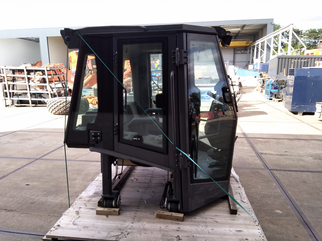 Case 87388637 - 87388630 - Cabine por Máquina de construção: foto 2 Case 87388637 - 87388630 - Cabine por Máquina de construção: foto 2