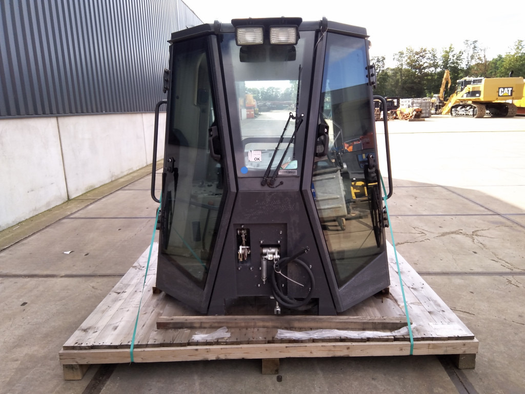 Case 87388637 - 87388630 - Cabine por Máquina de construção: foto 1 Case 87388637 - 87388630 - Cabine por Máquina de construção: foto 1