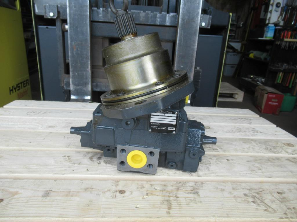 Case D4743730 - Motor de giro por Máquina de construção: foto 1 Case D4743730 - Motor de giro por Máquina de construção: foto 1