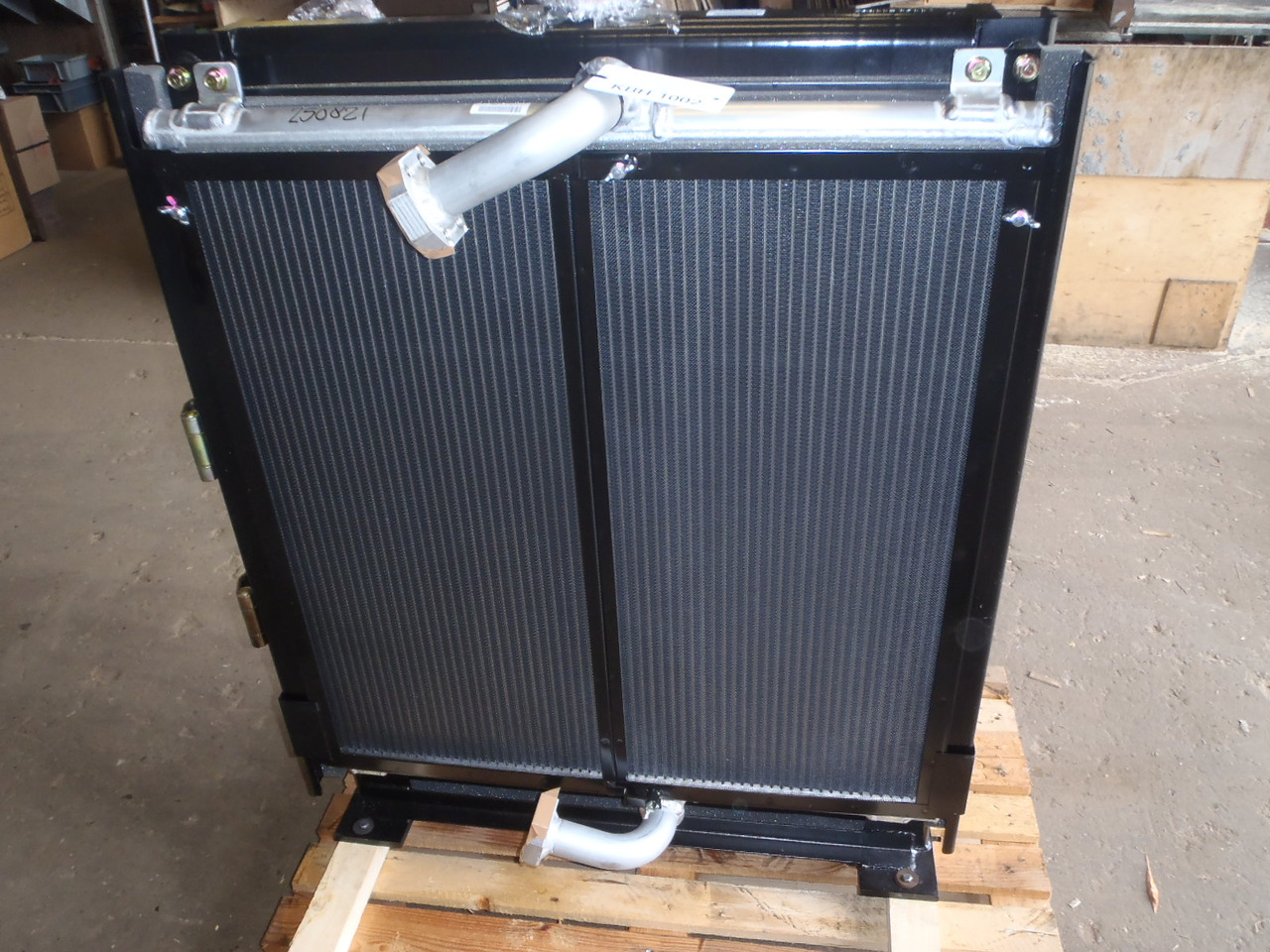 Case LN00047 - LN001530 - Radiador de óleo por Máquina de construção: foto 2 Case LN00047 - LN001530 - Radiador de óleo por Máquina de construção: foto 2