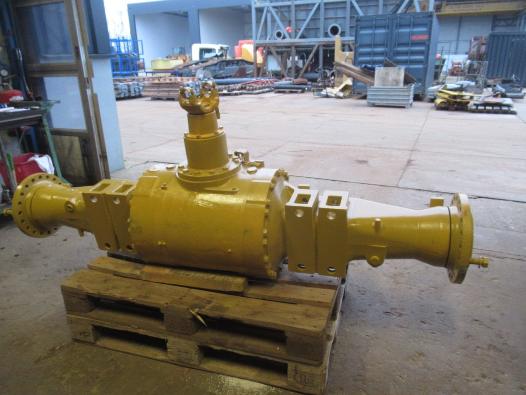 Caterpillar 1267843 - Eixo dianteiro por Máquina de construção: foto 2 Caterpillar 1267843 - Eixo dianteiro por Máquina de construção: foto 2