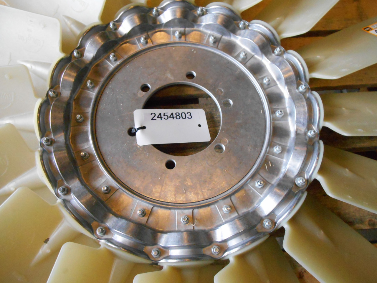 Caterpillar 4021897 - - Ventilador por Máquina de construção: foto 2 Caterpillar 4021897 - - Ventilador por Máquina de construção: foto 2