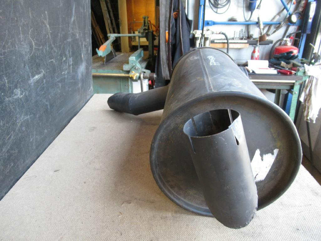 Hitachi - Silenciador por Máquina de construção: foto 2 Hitachi - Silenciador por Máquina de construção: foto 2