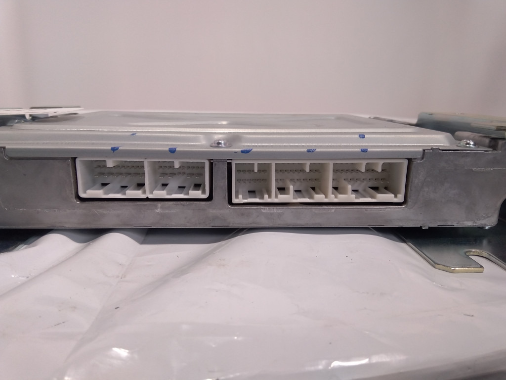 Hitachi YA60001380 - Centralina electrónica por Máquina de construção: foto 2 Hitachi YA60001380 - Centralina electrónica por Máquina de construção: foto 2