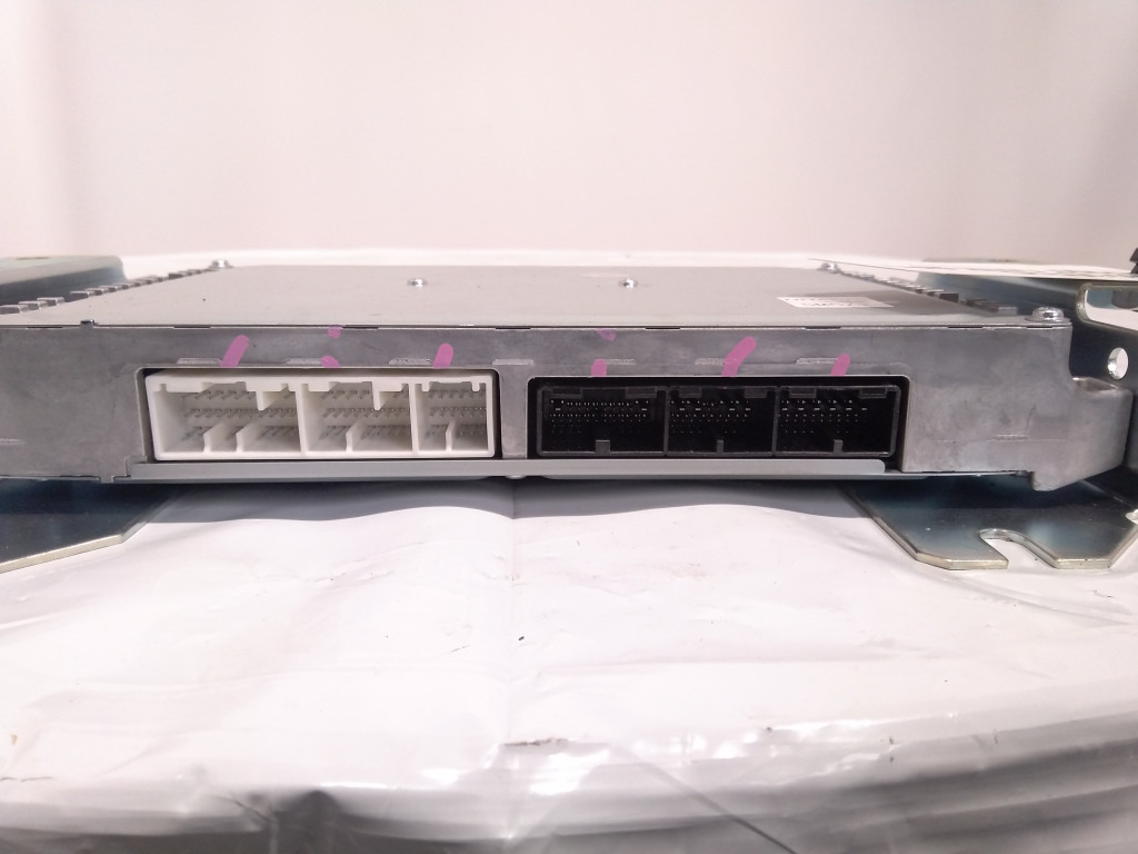 Hitachi YA60030039 - Centralina electrónica por Máquina de construção: foto 2 Hitachi YA60030039 - Centralina electrónica por Máquina de construção: foto 2
