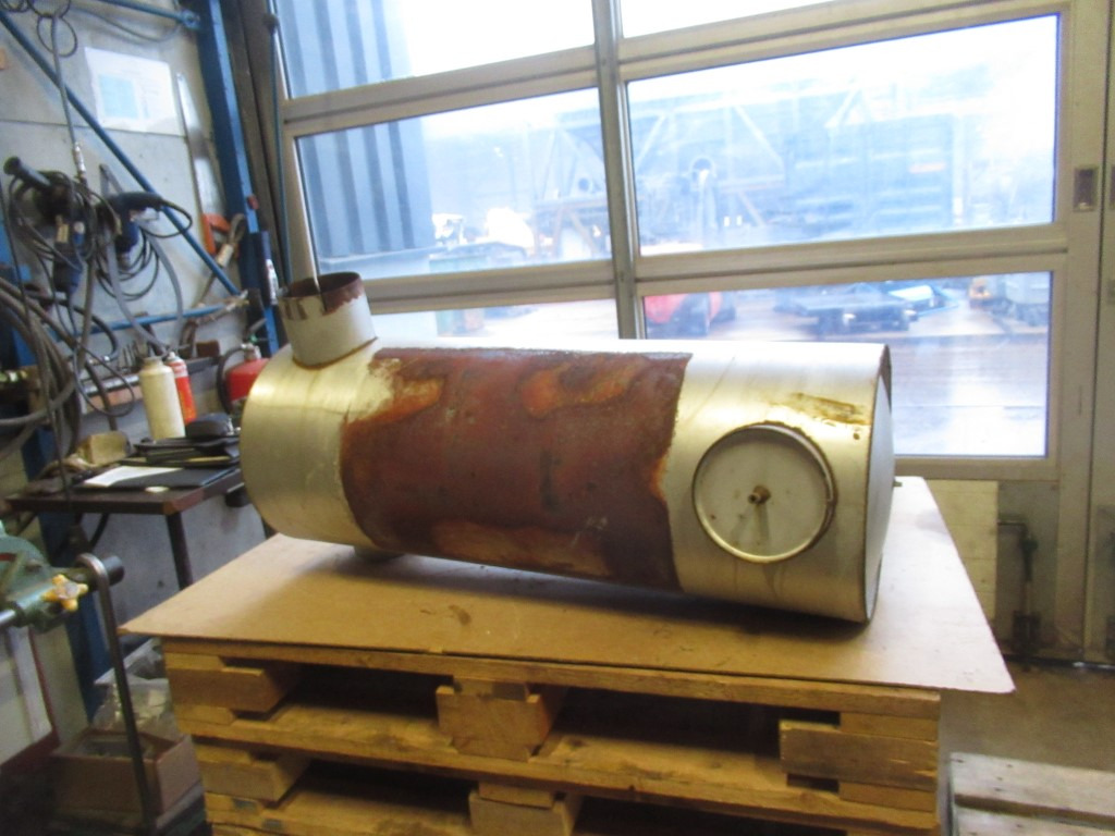 Hitachi ZX650LCH - - Silenciador por Máquina de construção: foto 3 Hitachi ZX650LCH - - Silenciador por Máquina de construção: foto 3