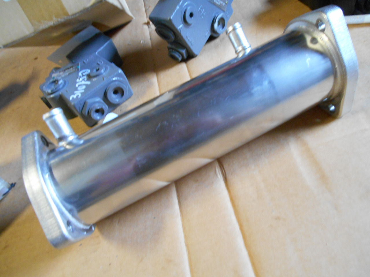 Isuzu 8980281121 - 8982127150 - Radiador EGR por Máquina agrícola: foto 5 Isuzu 8980281121 - 8982127150 - Radiador EGR por Máquina agrícola: foto 5