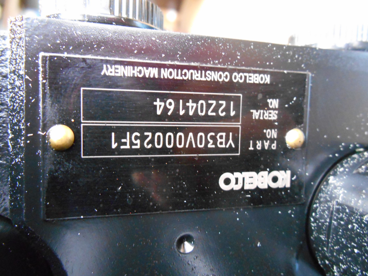 Kobelco YB30V00025F1 - Válvula hidráulica por Máquina de construção: foto 2 Kobelco YB30V00025F1 - Válvula hidráulica por Máquina de construção: foto 2