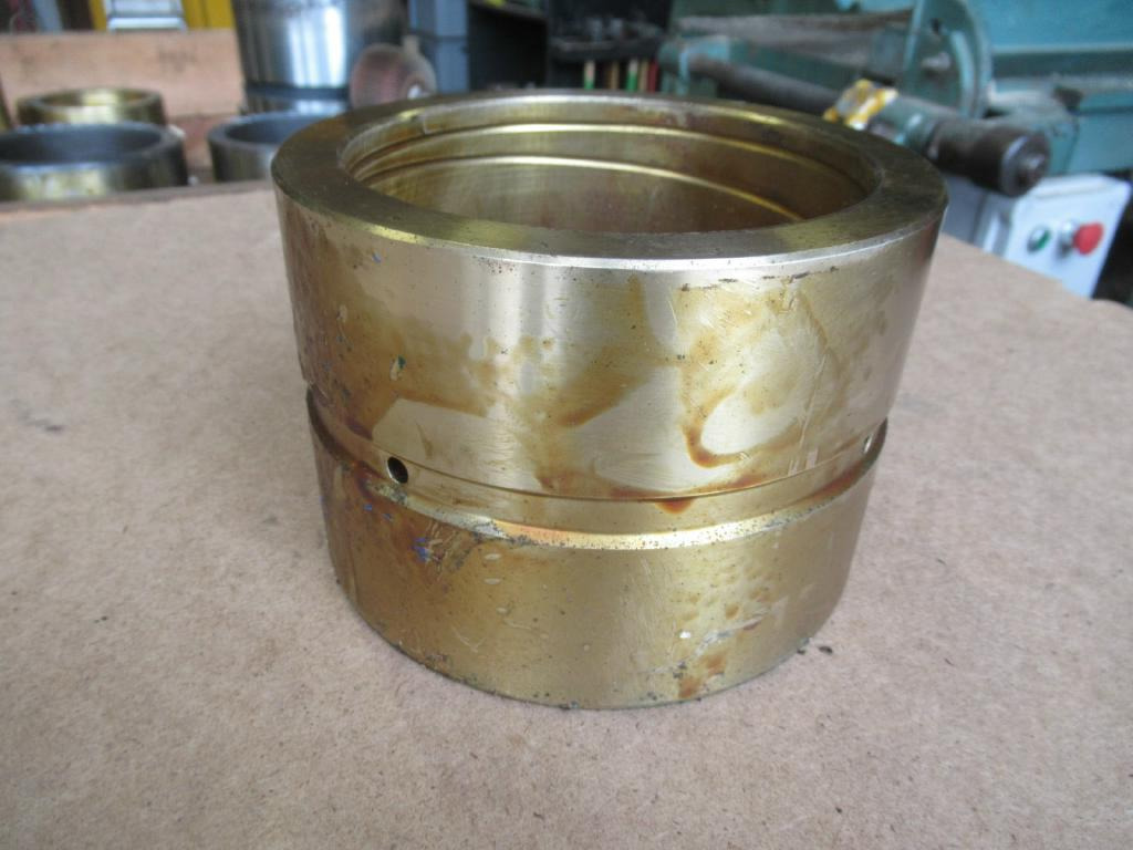 Liebherr 9238332 - - Piston/ Anel/ Buch por Máquina de construção: foto 1 Liebherr 9238332 - - Piston/ Anel/ Buch por Máquina de construção: foto 1