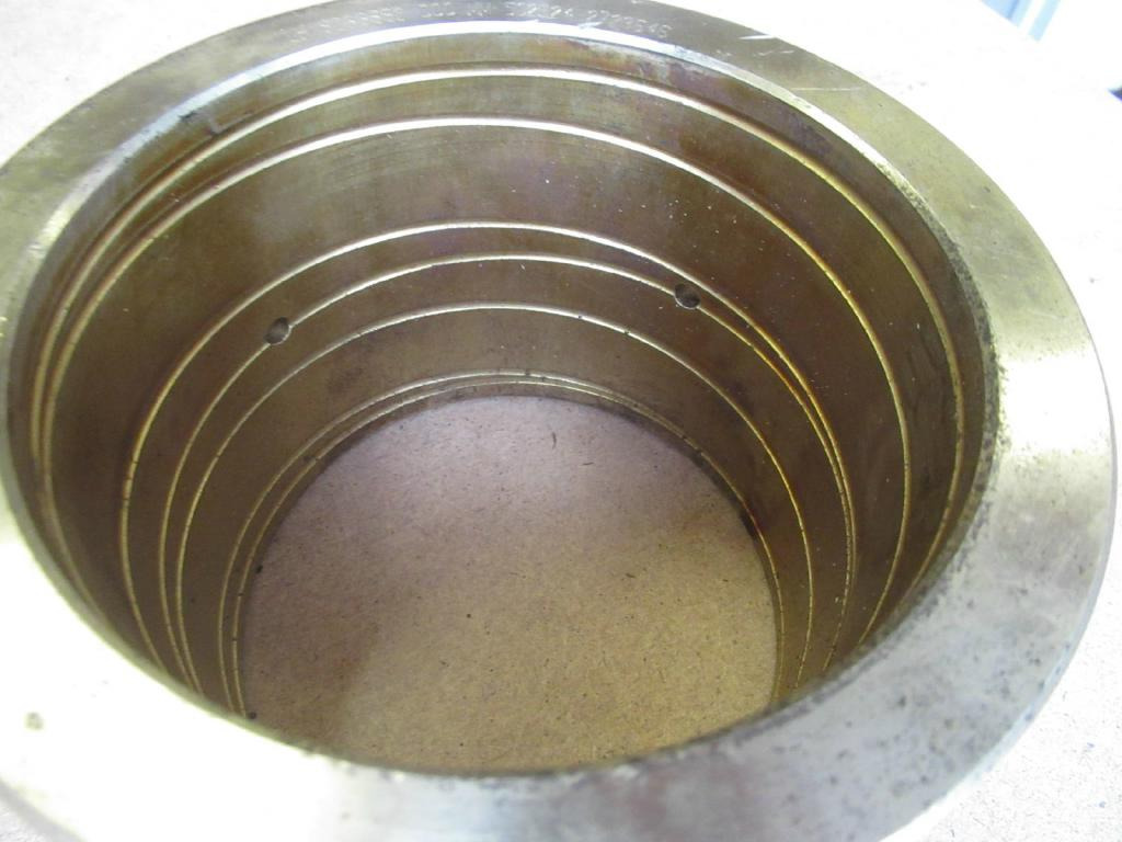 Liebherr 9238332 - - Piston/ Anel/ Buch por Máquina de construção: foto 2 Liebherr 9238332 - - Piston/ Anel/ Buch por Máquina de construção: foto 2