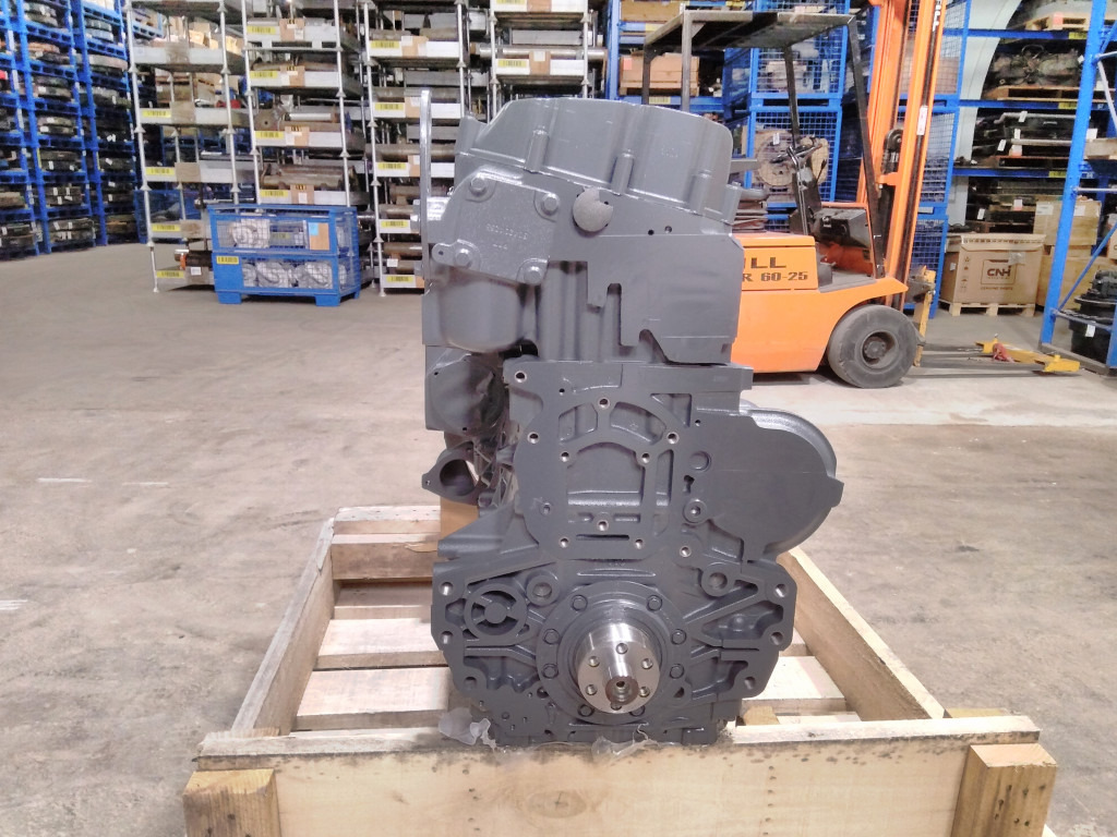 New Holland 5802336688SR - 5802336688 - Motor e peças por Máquina de construção: foto 4 New Holland 5802336688SR - 5802336688 - Motor e peças por Máquina de construção: foto 4