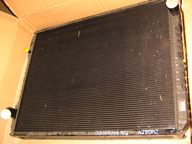 New Holland 71434060 - 4449190 - Radiador por Máquina de construção: foto 1 New Holland 71434060 - 4449190 - Radiador por Máquina de construção: foto 1