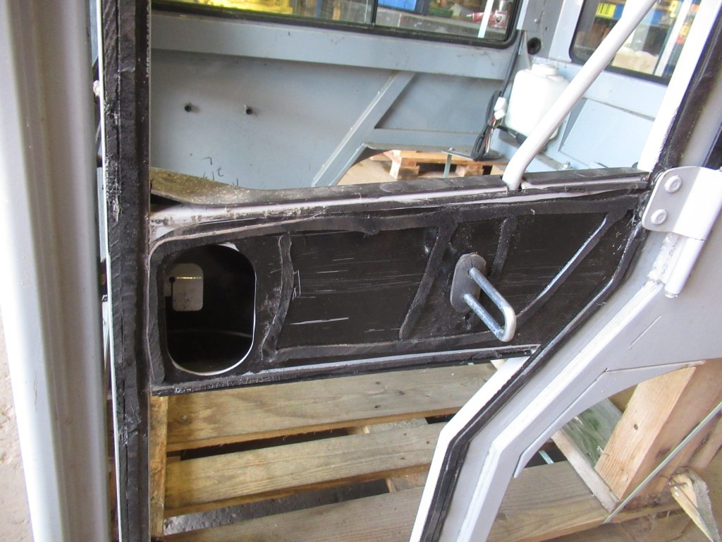 New Holland 72271210 - - Cabine por Máquina de construção: foto 5 New Holland 72271210 - - Cabine por Máquina de construção: foto 5