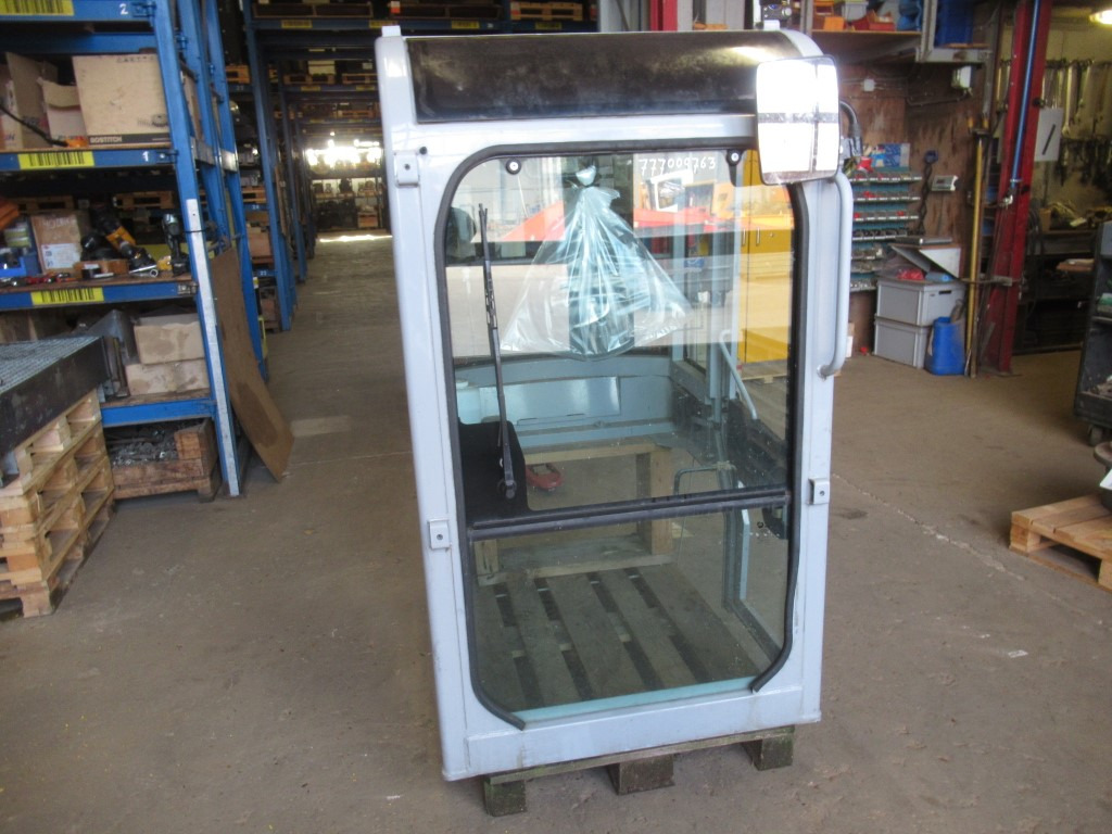 New Holland 72271210 - - Cabine por Máquina de construção: foto 1 New Holland 72271210 - - Cabine por Máquina de construção: foto 1