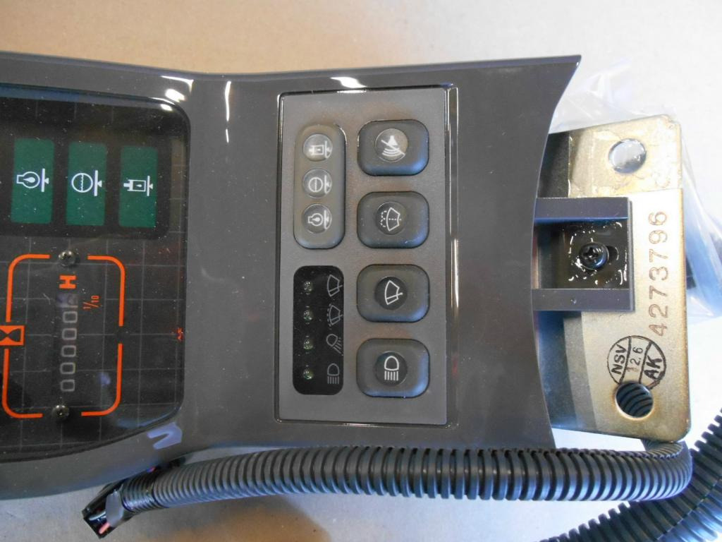 New Holland Kobelco 71451208 - - Painel de instrumentos por Máquina de construção: foto 5 New Holland Kobelco 71451208 - - Painel de instrumentos por Máquina de construção: foto 5