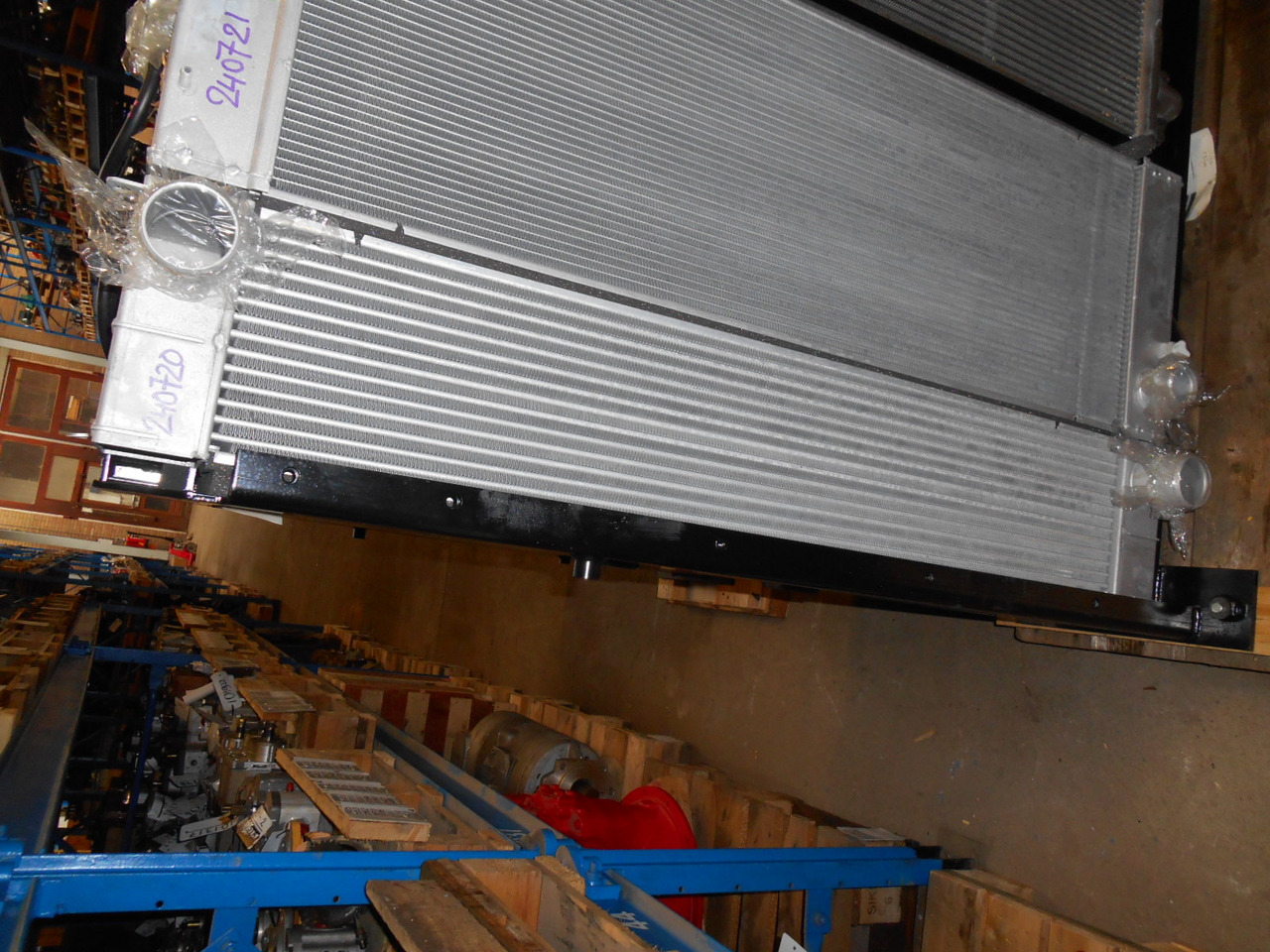 New Holland LC05P00043S003 - Intercooler por Máquina de construção: foto 1 New Holland LC05P00043S003 - Intercooler por Máquina de construção: foto 1