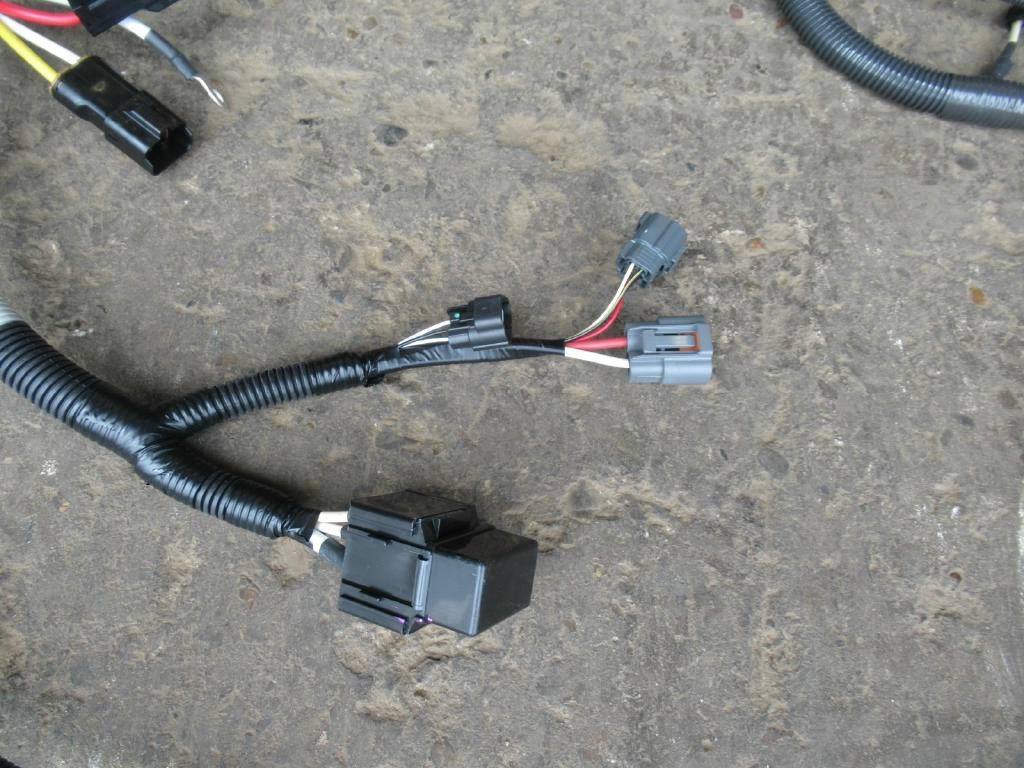 New Holland LF13E01056P2 - Cables/ Wire harness por Máquina de construção: foto 2 New Holland LF13E01056P2 - Cables/ Wire harness por Máquina de construção: foto 2