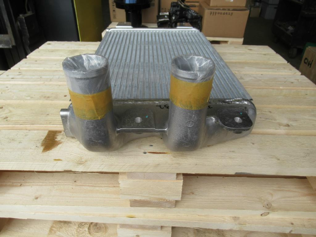 New Holland YM05P00009S003 - 72211202 - Intercooler por Máquina agrícola: foto 2 New Holland YM05P00009S003 - 72211202 - Intercooler por Máquina agrícola: foto 2