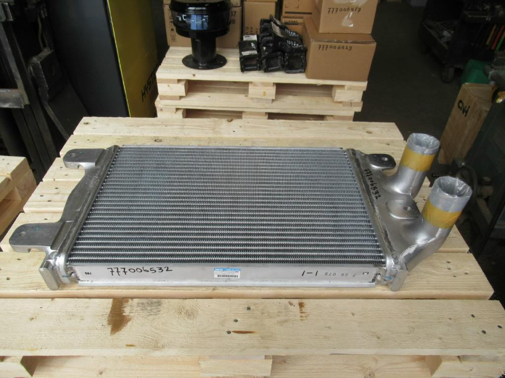 New Holland YM05P00009S003 - 72211202 - Intercooler por Máquina agrícola: foto 1 New Holland YM05P00009S003 - 72211202 - Intercooler por Máquina agrícola: foto 1