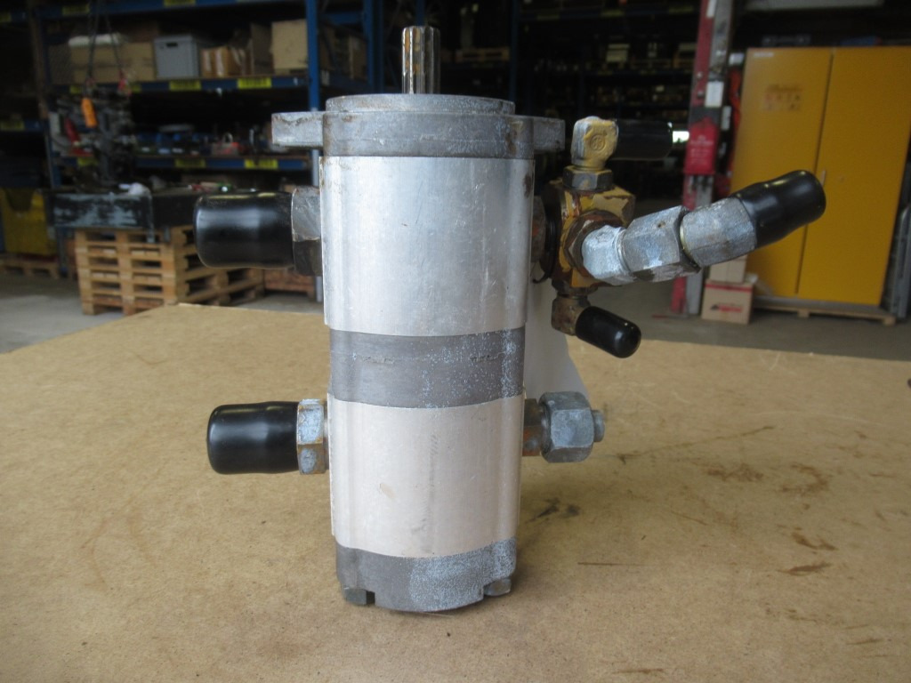 Zexel 307012-3610 - - Bomba hidráulica por Máquina de construção: foto 2 Zexel 307012-3610 - - Bomba hidráulica por Máquina de construção: foto 2