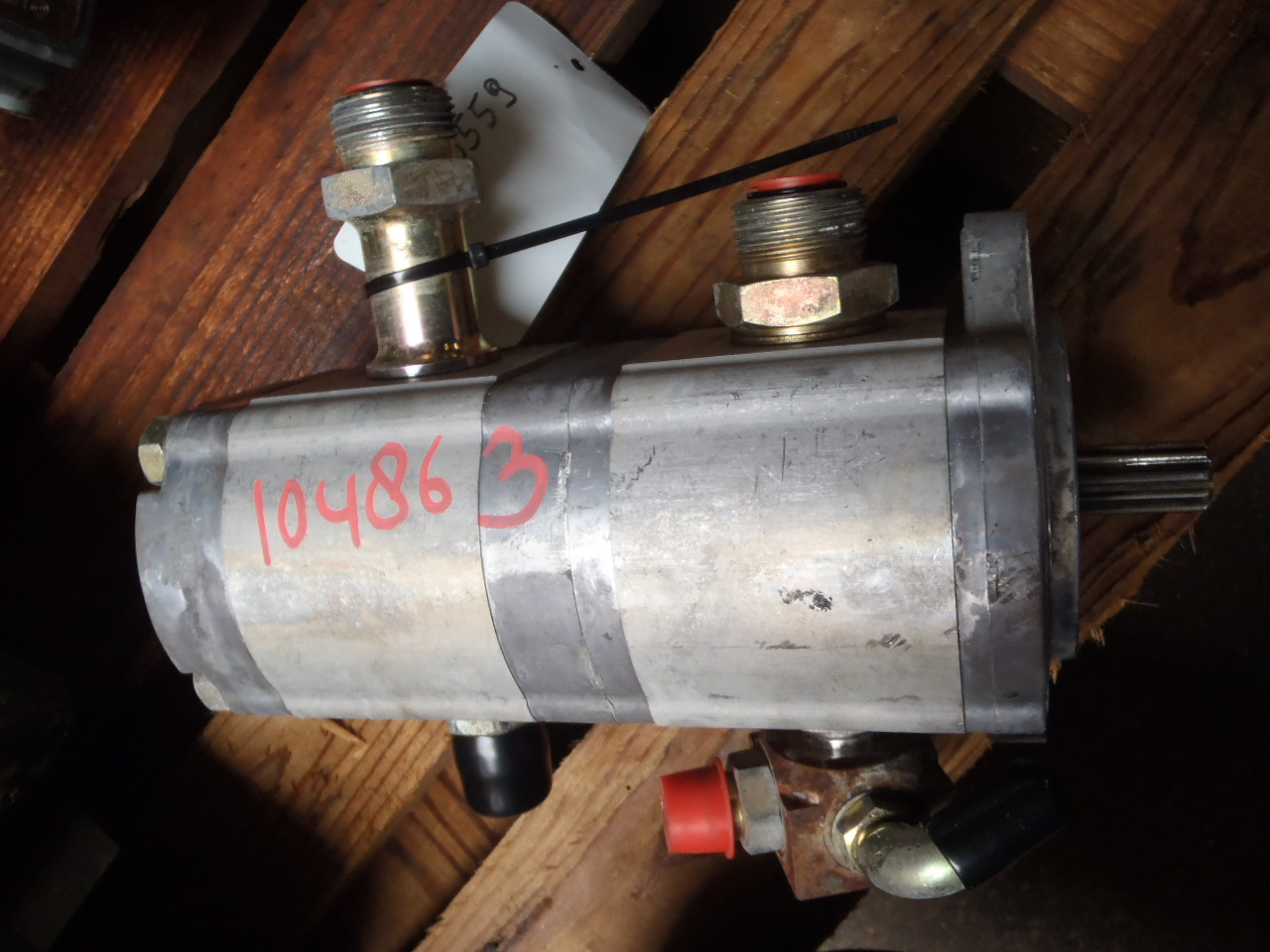 Zexel 9218031 - Bomba de direção por Máquina de construção: foto 1 Zexel 9218031 - Bomba de direção por Máquina de construção: foto 1