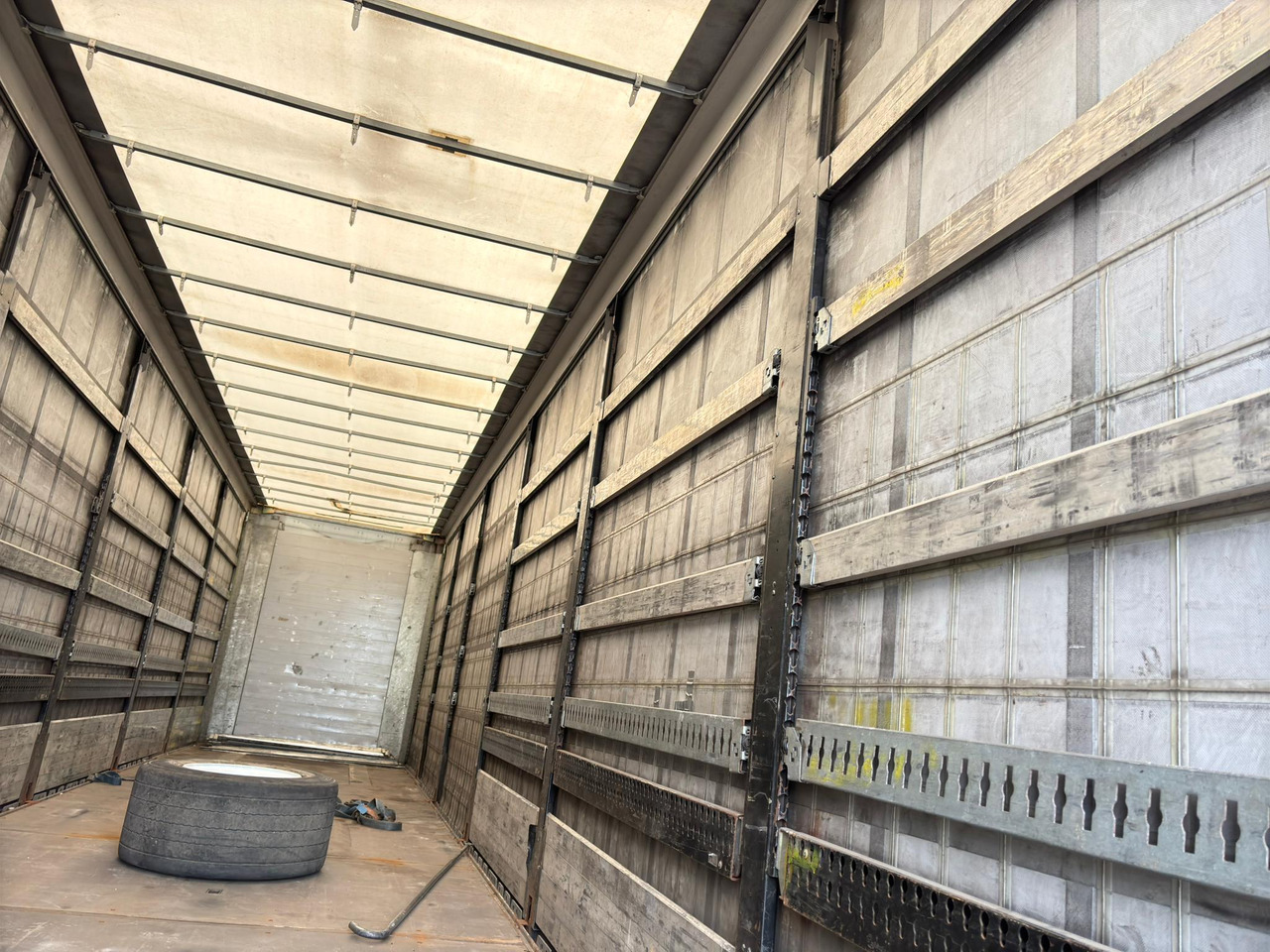 Semi-reboque de lona FLIEGL SDS 380: foto 11 Semi-reboque de lona FLIEGL SDS 380: foto 11