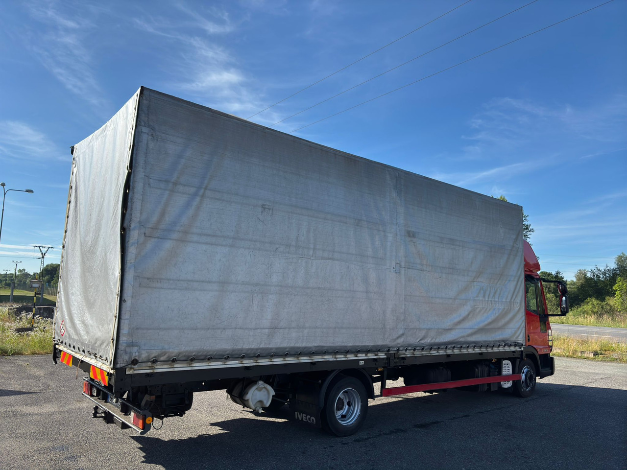 IVECO EuroCargo 160 ML75E16 - Camião de lona: foto 3 IVECO EuroCargo 160 ML75E16 - Camião de lona: foto 3