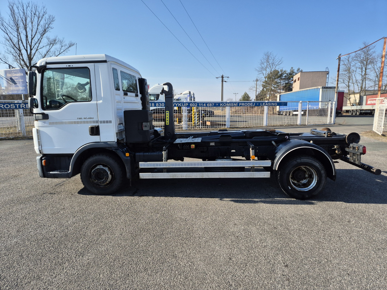 Camião polibenne para transporte de contêineres MAN TGL 12.180: foto 7