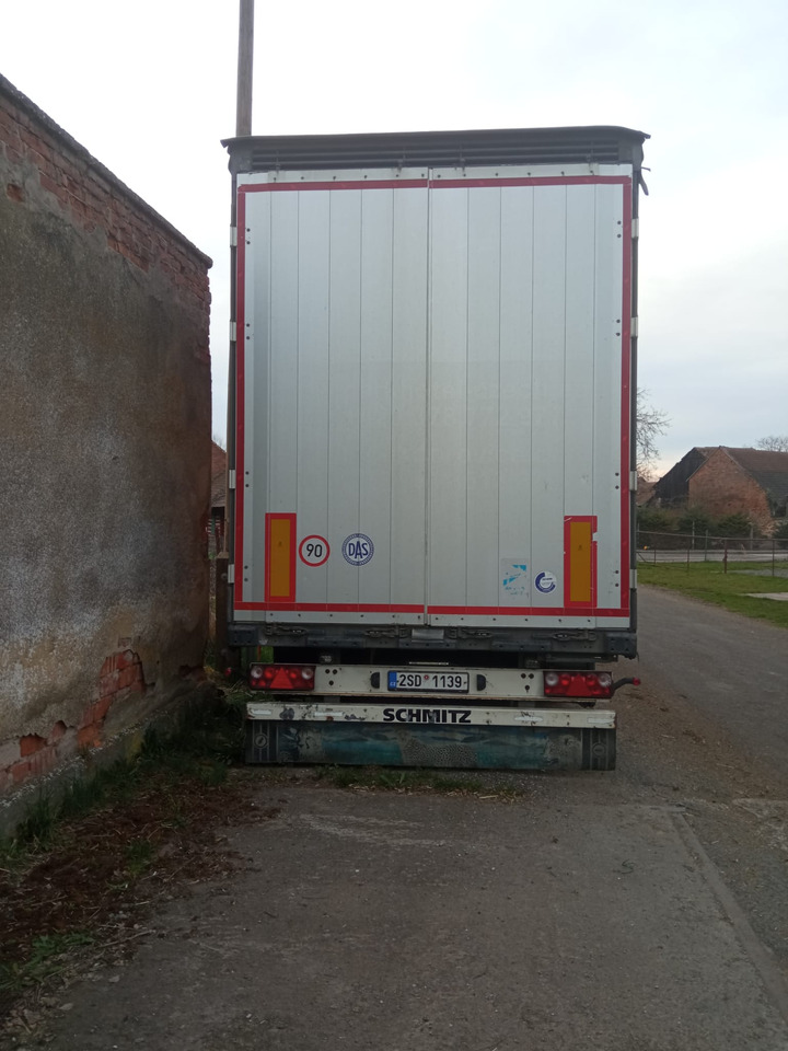 SCHMITZ SCS 24/L - Semi-reboque de lona: foto 5 SCHMITZ SCS 24/L - Semi-reboque de lona: foto 5