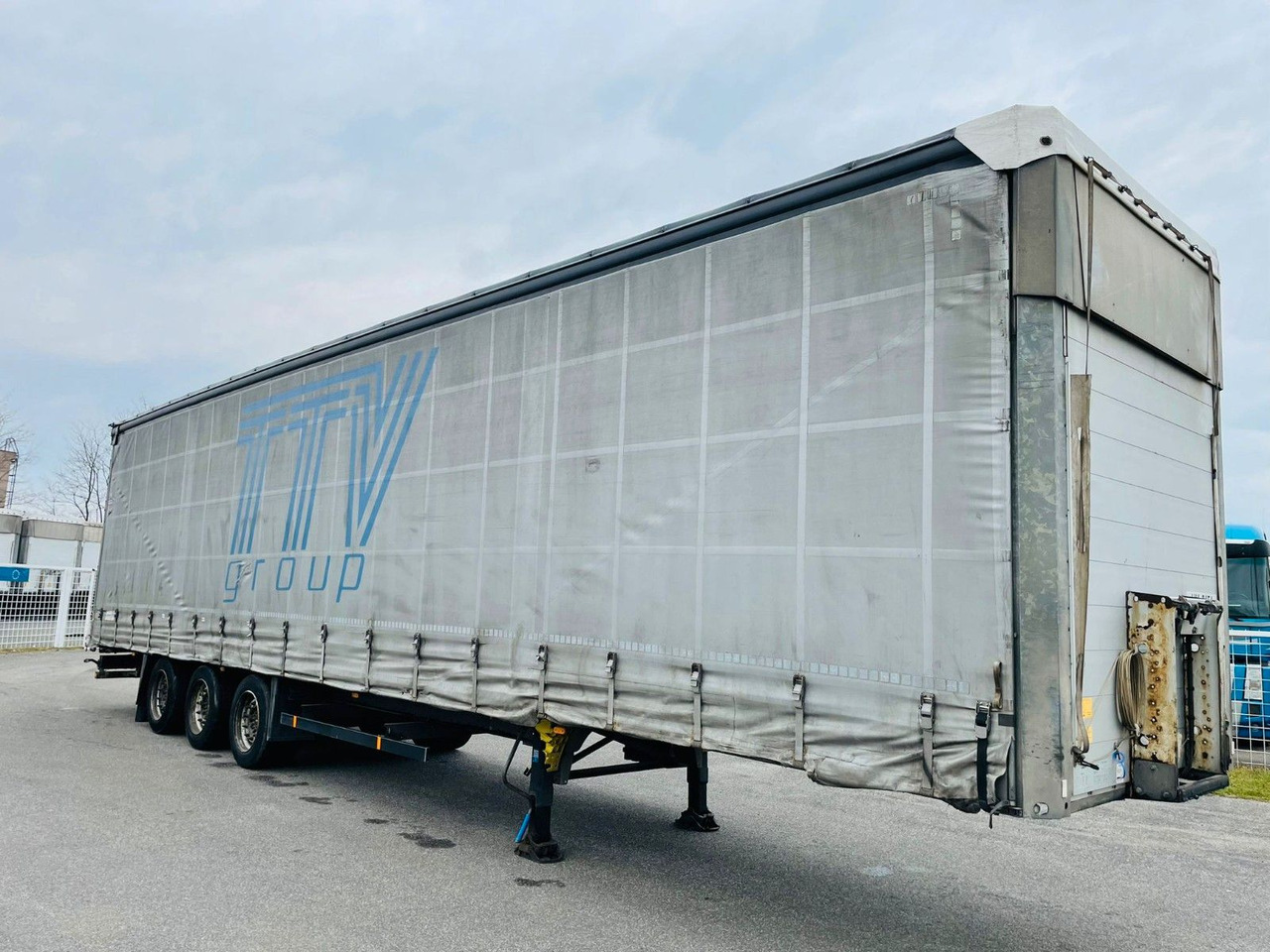 Schmitz Cargobull SCS 24/L flatbed - Semi-reboque de lona: foto 2 Schmitz Cargobull SCS 24/L flatbed - Semi-reboque de lona: foto 2