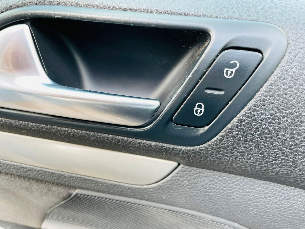 Automóvel Volkswagen Golf VI Variant Trendline: foto 15