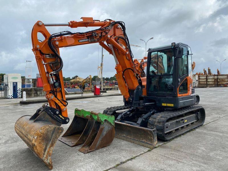 Doosan DX 85 R - Escavadora de rastos: foto 1 Doosan DX 85 R - Escavadora de rastos: foto 1