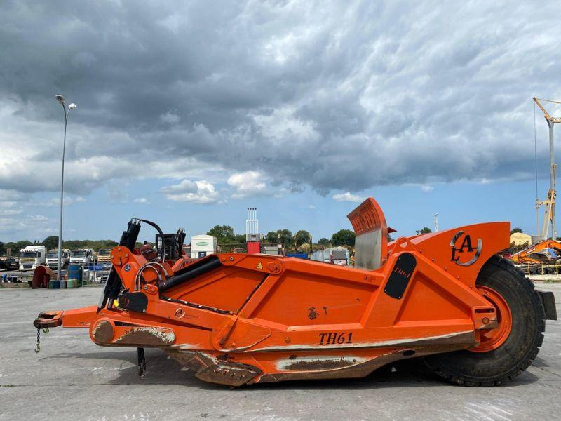 Los Antonios TH61 - Escrêiper: foto 2 Los Antonios TH61 - Escrêiper: foto 2