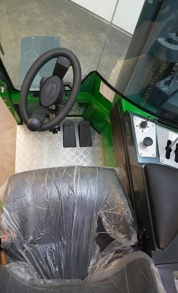 Combilift C5000XLE - Empilhador de 4 vias: foto 3 Combilift C5000XLE - Empilhador de 4 vias: foto 3