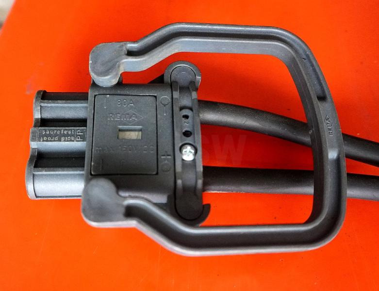 EXIDE 24 Volt 2 PzB 200 Ah - Bateria automotiva: foto 4 EXIDE 24 Volt 2 PzB 200 Ah - Bateria automotiva: foto 4