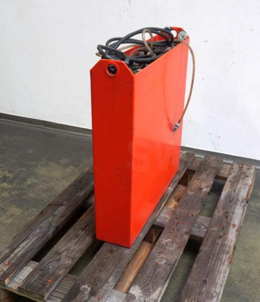 EXIDE 24 Volt 2 PzB 200 Ah - Bateria automotiva: foto 2 EXIDE 24 Volt 2 PzB 200 Ah - Bateria automotiva: foto 2